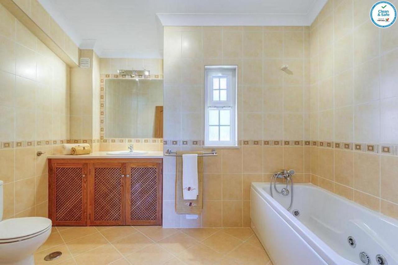 Villa Mikael - Free Wi-Fi - Aircon - Private Pool By Bedzy Albufeira Extérieur photo