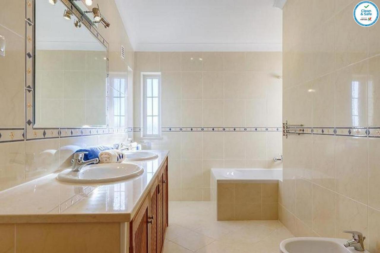 Villa Mikael - Free Wi-Fi - Aircon - Private Pool By Bedzy Albufeira Extérieur photo